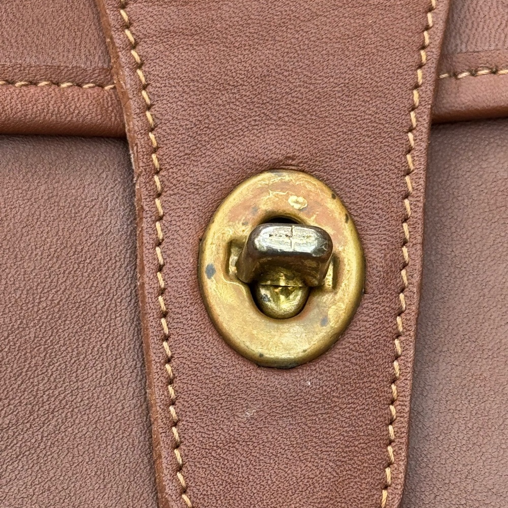 Coach vintage crossbody saddle leather bag - Picture 3 of 16